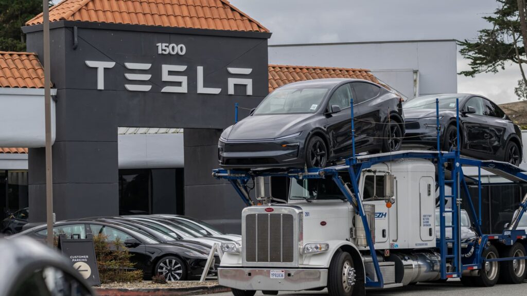 108210496 1760096057634 gettyimages 2239609871 TESLA DELIVERIES