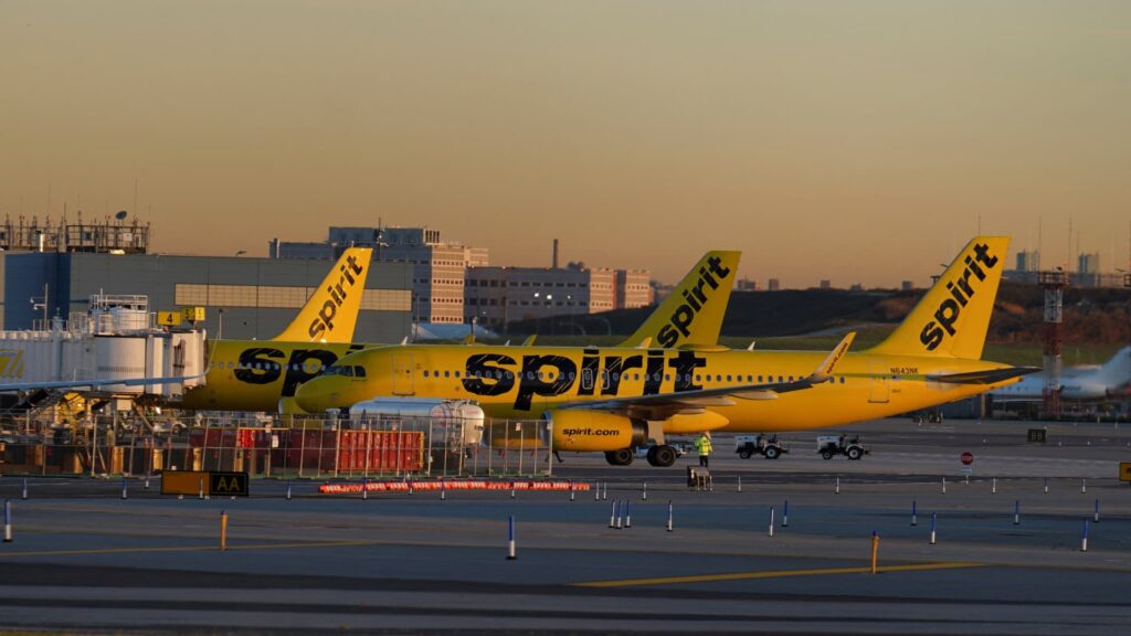 108223095 17625336482025 11 07t163901z 1936349196 rc2prhapk54r rtrmadp 0 usa shutdown air travel