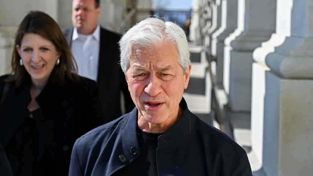 108270075 1772048257564 gettyimages 2262989759 DIMON CAPITOL HILL