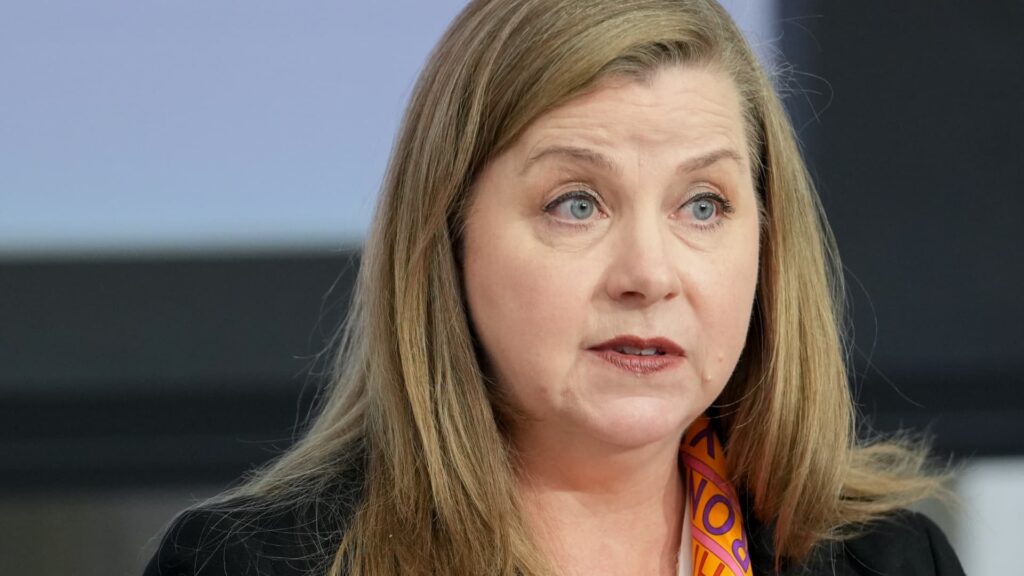108210000 1760020804626 gettyimages 2239539292 FED BANK CONFERENCE