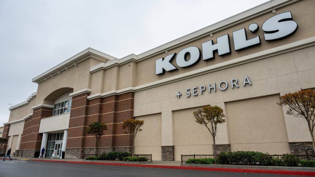 108231666 1764078242689 gettyimages 2247745035 KOHLS EARNS