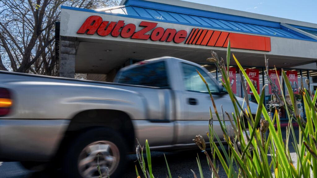 108270973 1772203740512 gettyimages 2263304960 AUTOZONE EARNS