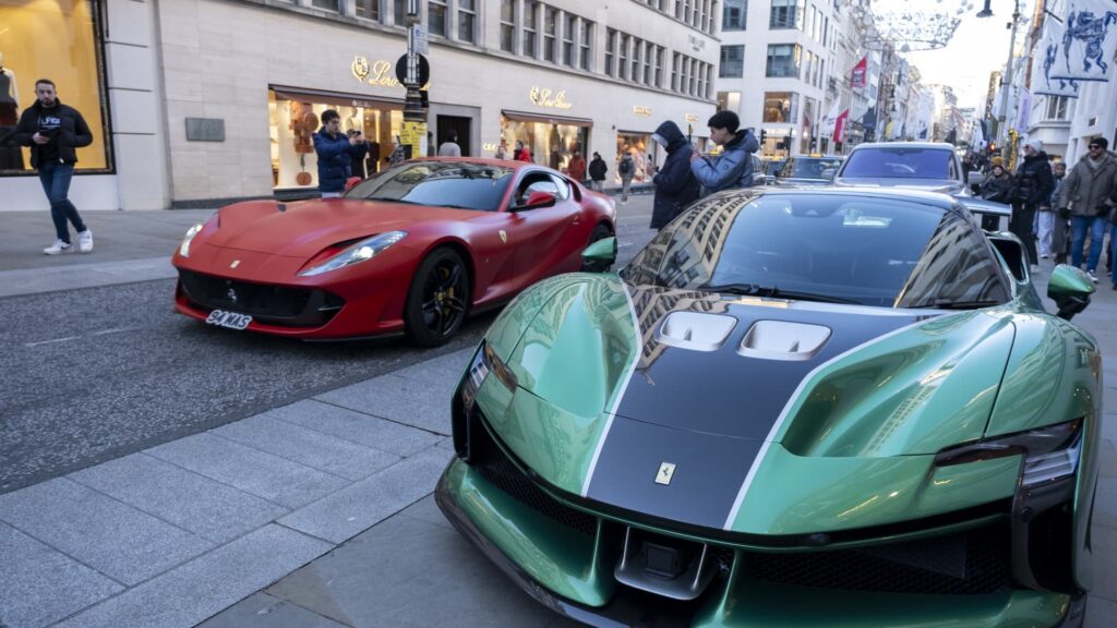 108298235 1777376200481 gettyimages 2254210456 20260104 ferrari bond st 010
