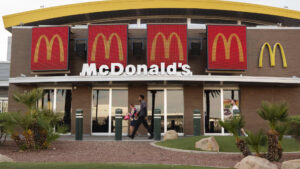 108302927 1778073843949 gettyimages 2266969664 260311 lv hotels 130