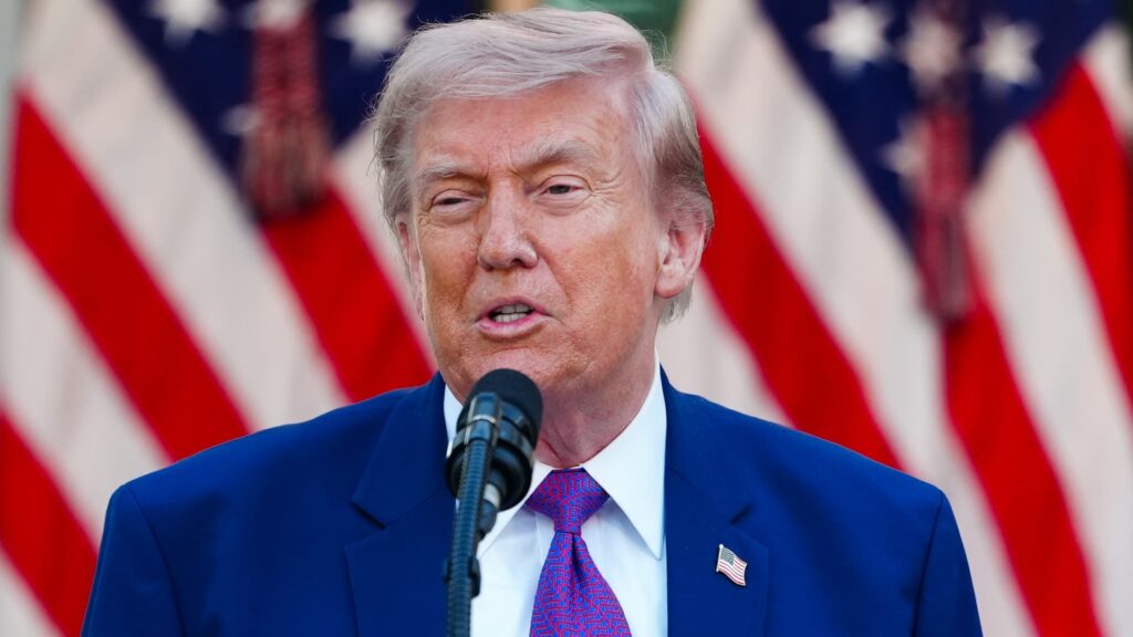 108305515 1778585999216 gettyimages 2275183836 TRUMP ROSE GARDEN