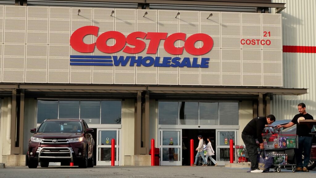 108312873 1779919794702 gettyimages 2267767868 dsc2664 costco06 03212026