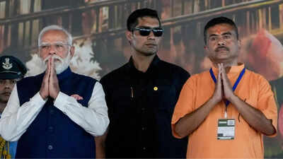 modi with suvendu