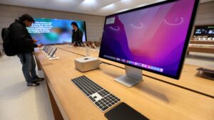 107032892 16476175322022 03 18t152944z 468709615 rc2z4t90ne2j rtrmadp 0 apple products