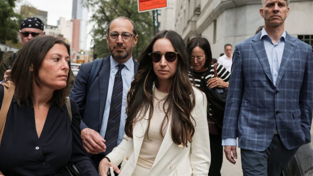 108205389 17591800202025 09 29t210241z 1504781659 rc2w1hathm5j rtrmadp 0 jpmorgan javice