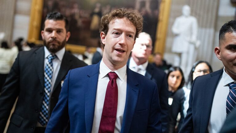 108283711 1774557077741 gettyimages 2267943807 Zuckerberg 181 032626