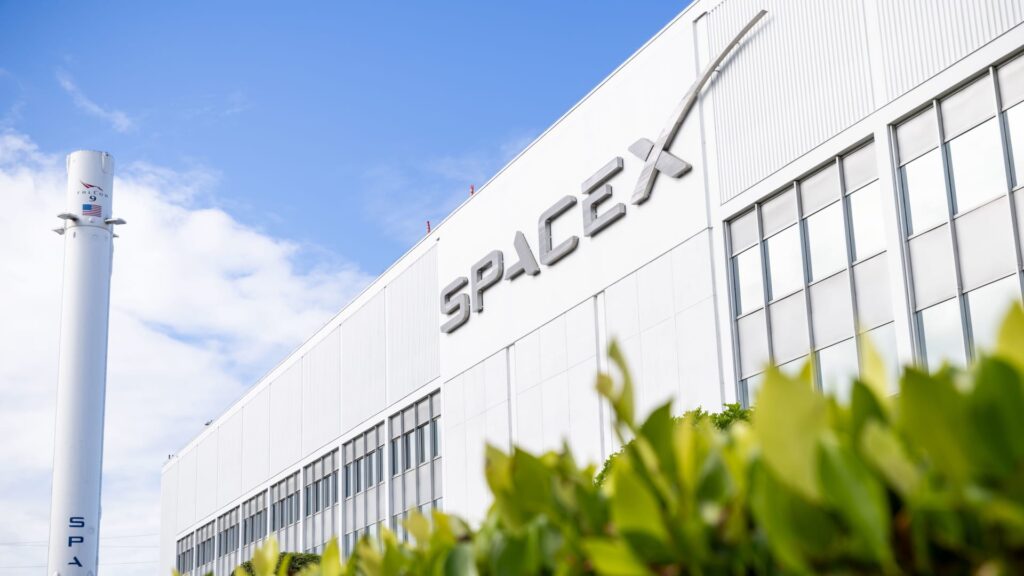 108309017 1779195990148 gettyimages 2270726718 SPACEX IPO