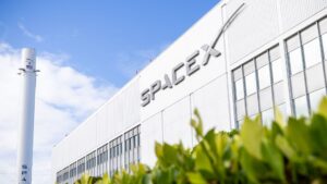 108309017 1779195990148 gettyimages 2270726718 SPACEX IPO
