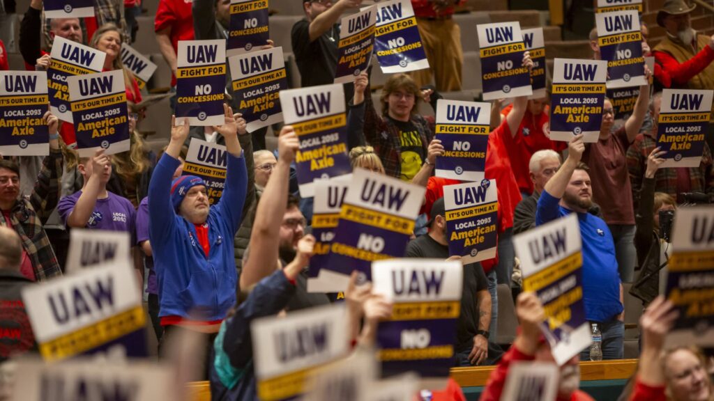 108314626 1780326351802 gettyimages 2269148183 4075 48 uw 1816 d