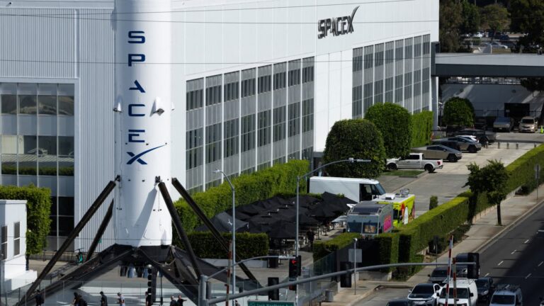 108316180 17805083792026 04 23t200549z 1942745949 rc24vkaijt22 rtrmadp 0 spacex ipo