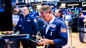 108318863 1781019283499 Traders Photo 20260609 KK PRESS 011
