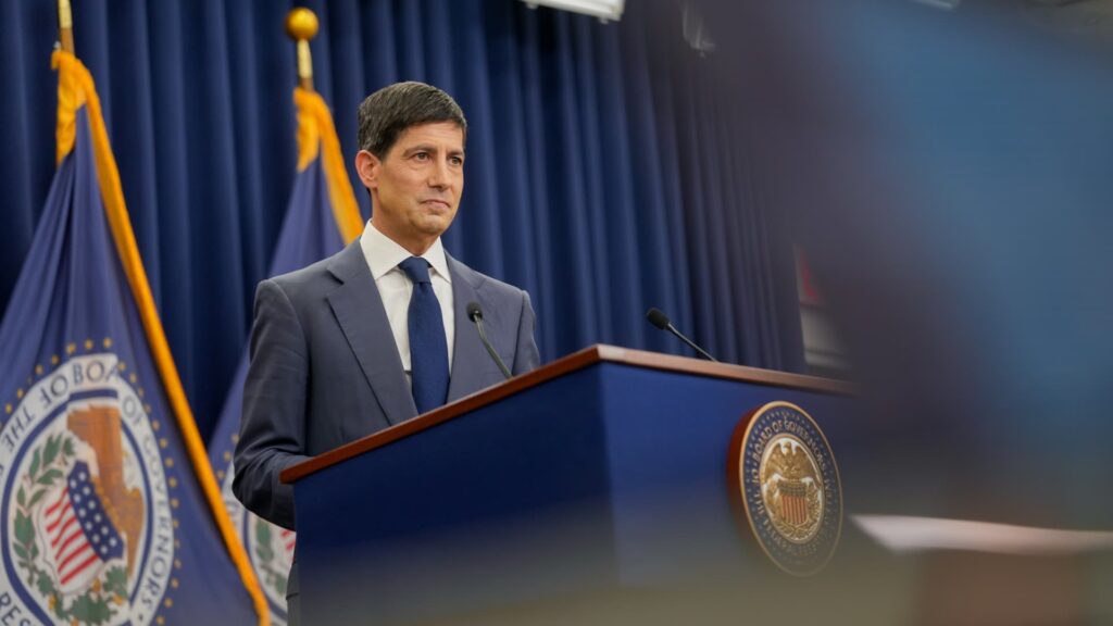 108323500 1781724301709 gettyimages 2281465238 WARSH FOMC