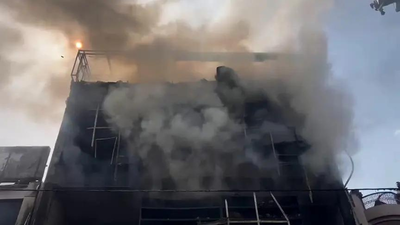 fire in lucknow building