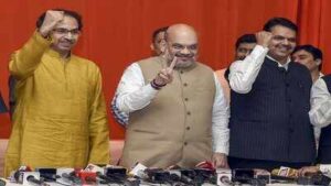 mumbai bjp president amit shah flanked by shiv sena president uddhav thackeray