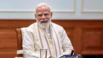 pm modi chairs meet with eac pm members