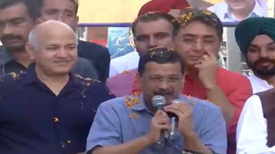 punjab kejriwal cm mann hold roadshow in sohna village aap chief appeals for continued mandate