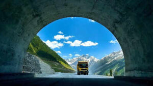 zoji la tunnel