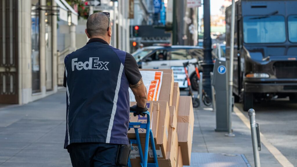 108070476 1733234197027 gettyimages 2187425043 CYBER MONDAY 2024