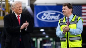 108251932 17683326942026 01 13t192918z 542253059 rc2h0ja7qr1x rtrmadp 0 usa trump