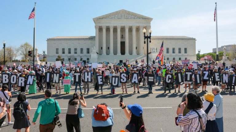 108286059 17750578042026 04 01t145941z 323167911 rc2egkaxsh4n rtrmadp 0 usa court trump birthright