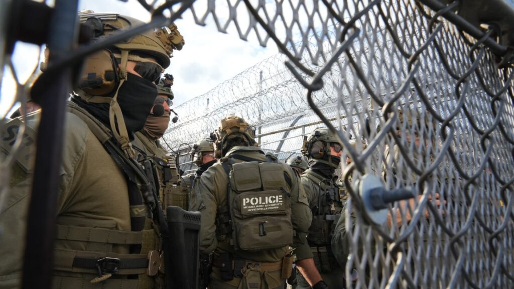108330361 1783035789537 gettyimages 2278119730 AFP B4GA2CG