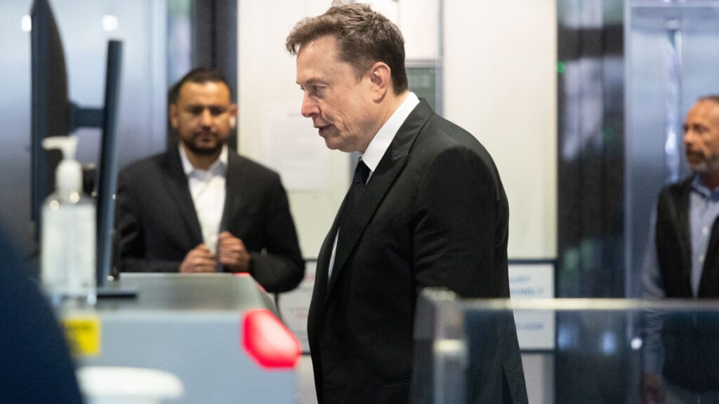 108333755 1783868174451 gettyimages 2273245639 2026 apr 30 muskvsaltman 0352
