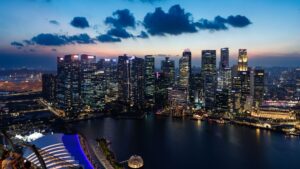 108333841 1783922224186 gettyimages 2259167476 SINGAPORE ECONOMY