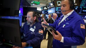 108335480 17841345462026 07 15t165137z 1758727972 rc2demafvplp rtrmadp 0 usa stocks