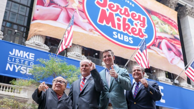 108342424 1785418219523 gettyimages 2287616935 JERSEY MIKES IPO