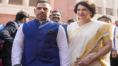 new delhi congress mp priyanka gandhi vadra with her husband robert vadra durin