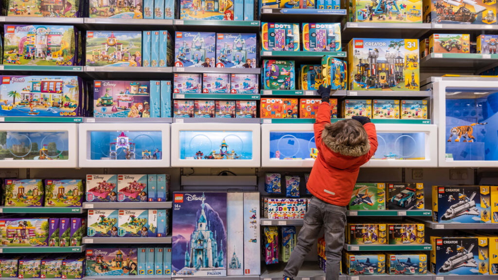 107026626 1646692316120 gettyimages 1239005670 UK LEGO