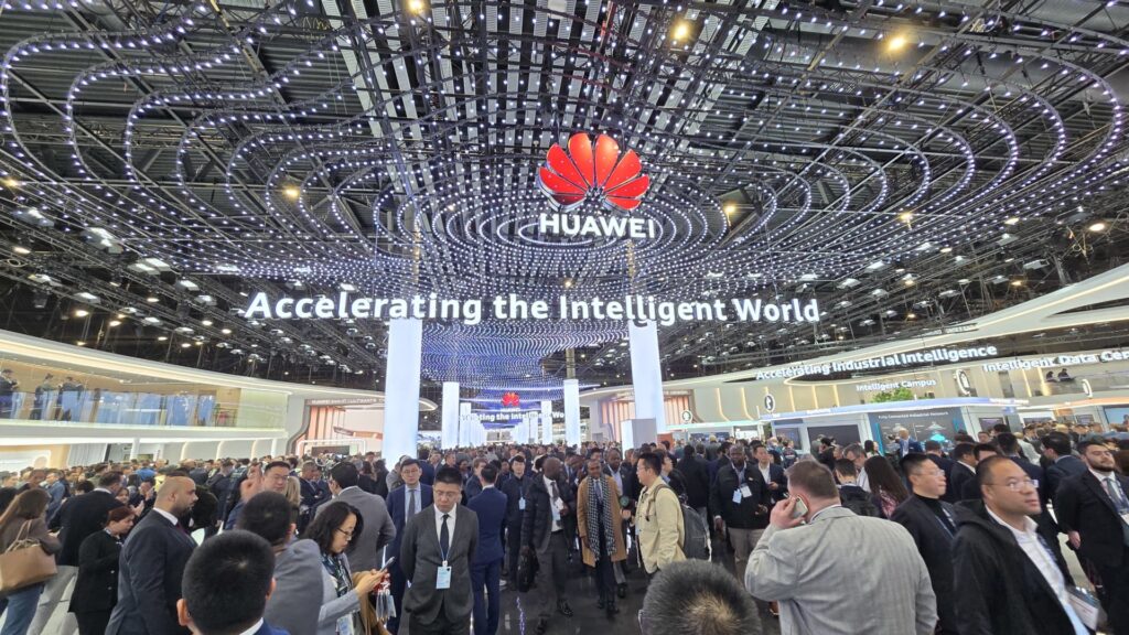 108109845 1741010682393 Huawei Booth