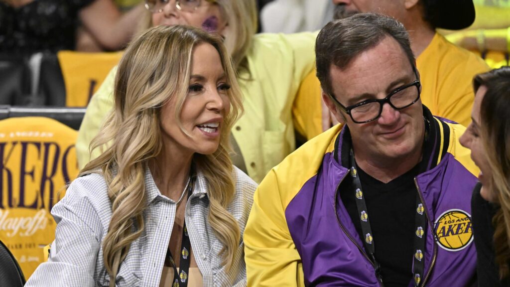 108161370 1750282667512 gettyimages 2210461055 ldn l lakers 0420 kb73