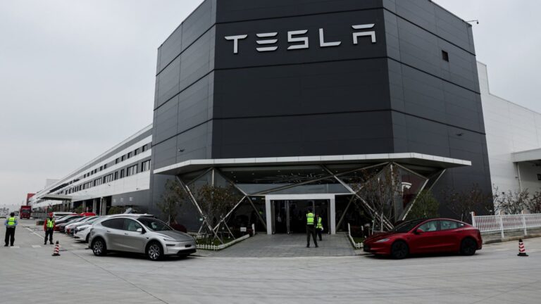 108291072 17761734872026 04 14t090502z 1765770947 rc2sokaecd2n rtrmadp 0 tesla china