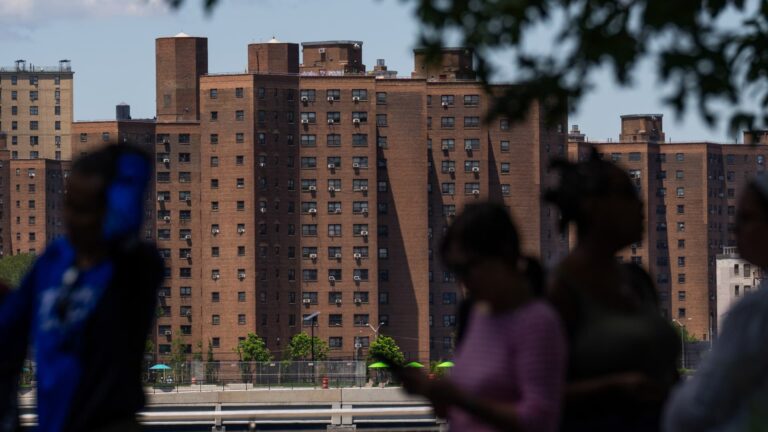108326338 1782325560501 gettyimages 2282597430 NYC RENTS