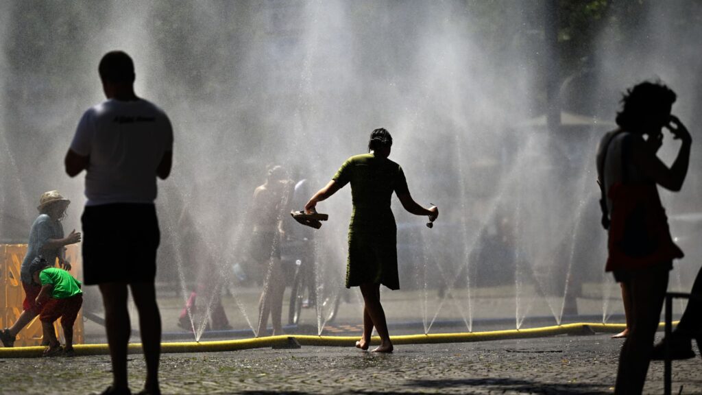 108328132 1782745269553 gettyimages 2282709877 AFP B8AN79E