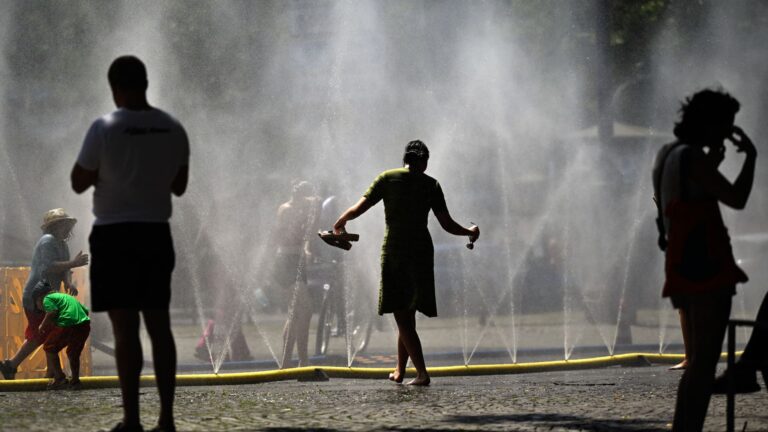108328132 1782745269553 gettyimages 2282709877 AFP B8AN79E
