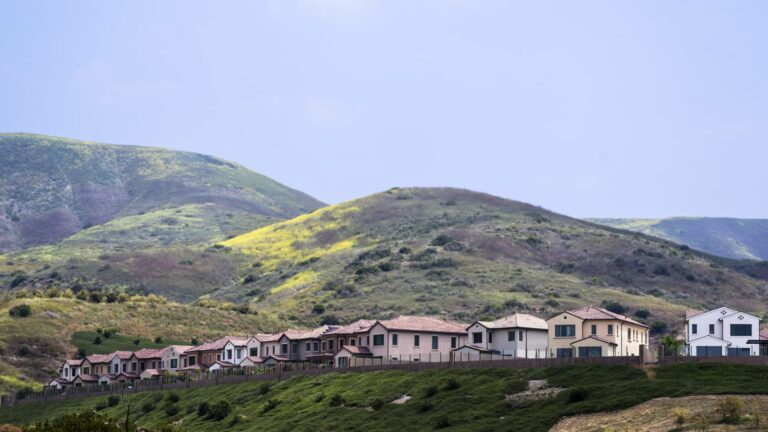 108343930 1785775143325 gettyimages 2154701445 ocr l generic houses 03 pb