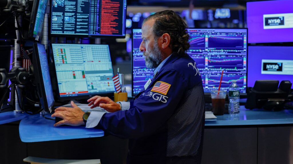 108344590 17858573052026 08 04t144622z 956187213 rc2prma6pii7 rtrmadp 0 usa stocks