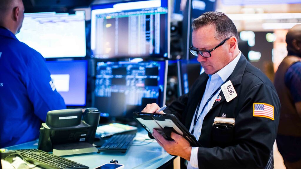 108345322 1785941299902 Traders Photo 20260804 KK PRESS 001