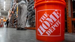 108349756 1786715492682 gettyimages 2289917116 HOME DEPOT EARNS
