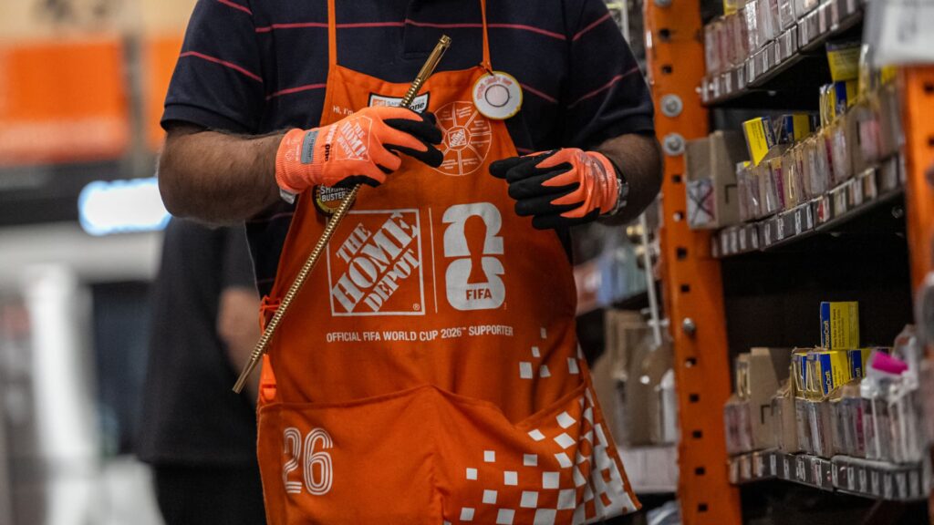 108349764 1786715719475 gettyimages 2289918577 HOME DEPOT EARNS