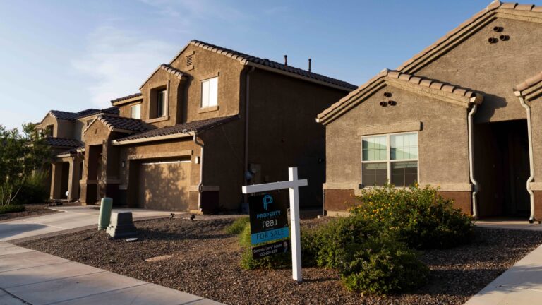 108351241 1787091269608 gettyimages 2288493560 US HOUSING
