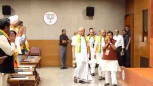 bjp passes resolution condemning congress decision to sing only two stanzas of vande mataram