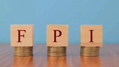 foreign investors pour rs 23544 crore into indian equities in august
