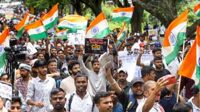jharkhand exam stir enters 23rd day students to burn effigies of cm rahul gandhi photo credit pti